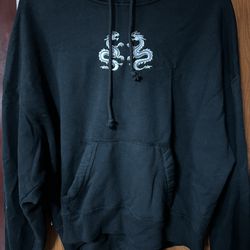 hollister black graphic hoodie (size m)