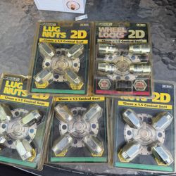 Lug Nuts With Locks