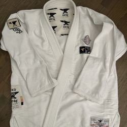 93Brand 100 Kilo V4 Jiu Jitsu Gi