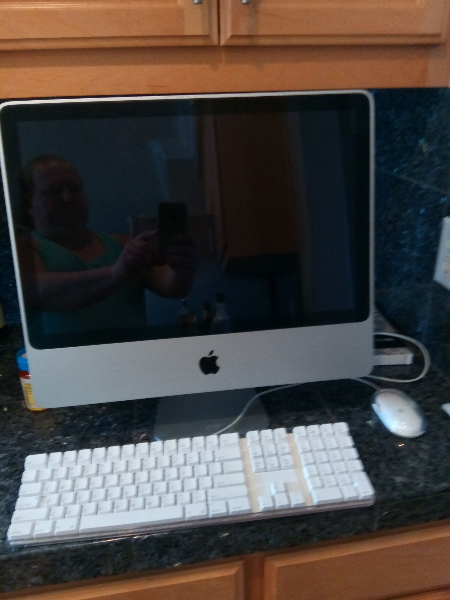 IMac Apple computer 2.26 GHz Intel Core, 4 GB