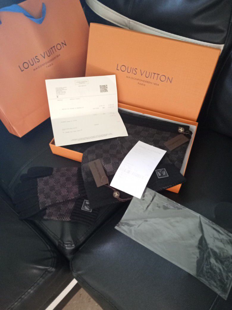 Louis Vuitton Hat And Scarf Set Brand New In Box for Sale in