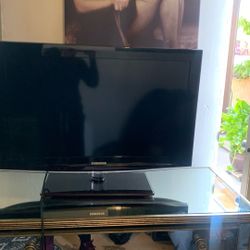 Samsung Tv “28