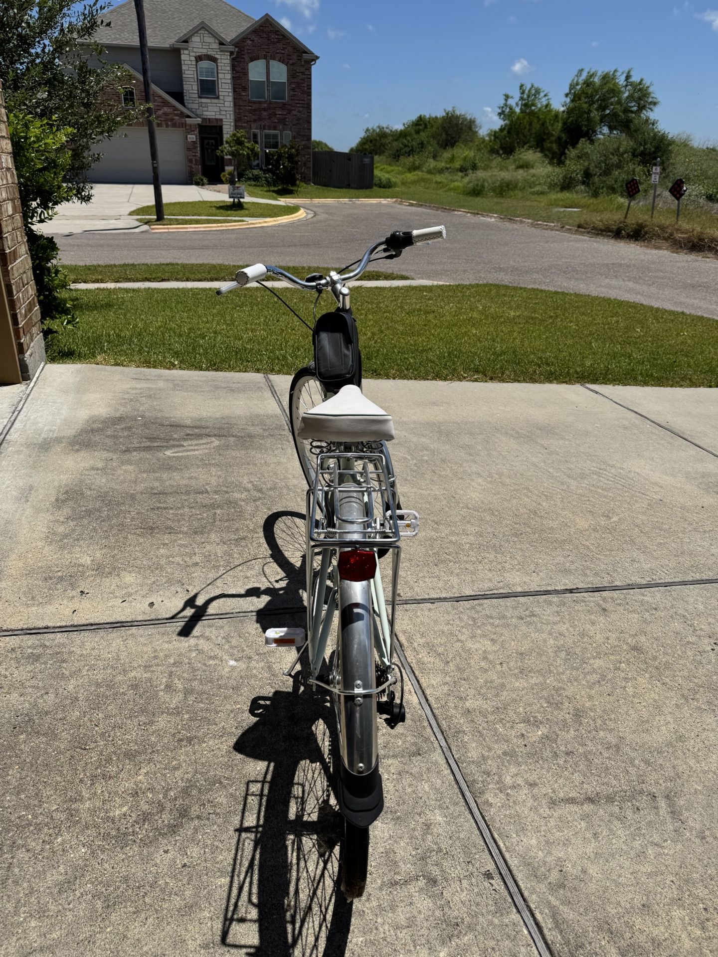 Schwinn Wayfarer 700c Hybrid Bike - Main Image