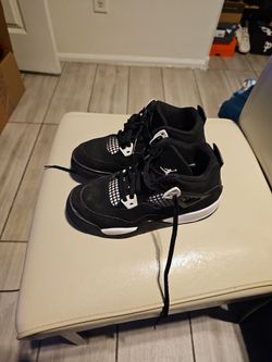 Boys jordan size 3