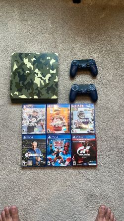 PlayStation 4 (slim) with games