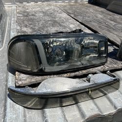 99-06 GMC/Chevy Smoked LED Headlights 