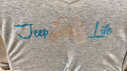 New women’s size medium shirt (Jeep life) $12