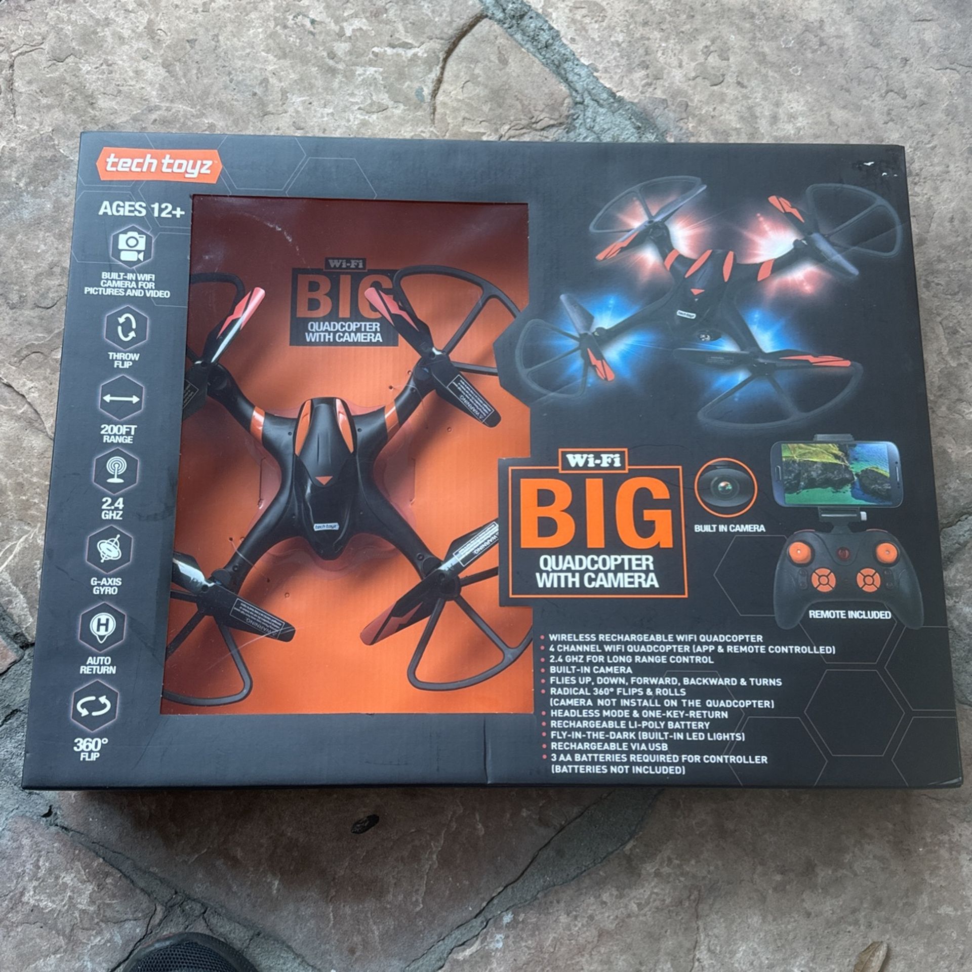 Tech Toyz Big Quad 2.4GHz Wireless Rechargeable Helicopter LED Lights Air Drone