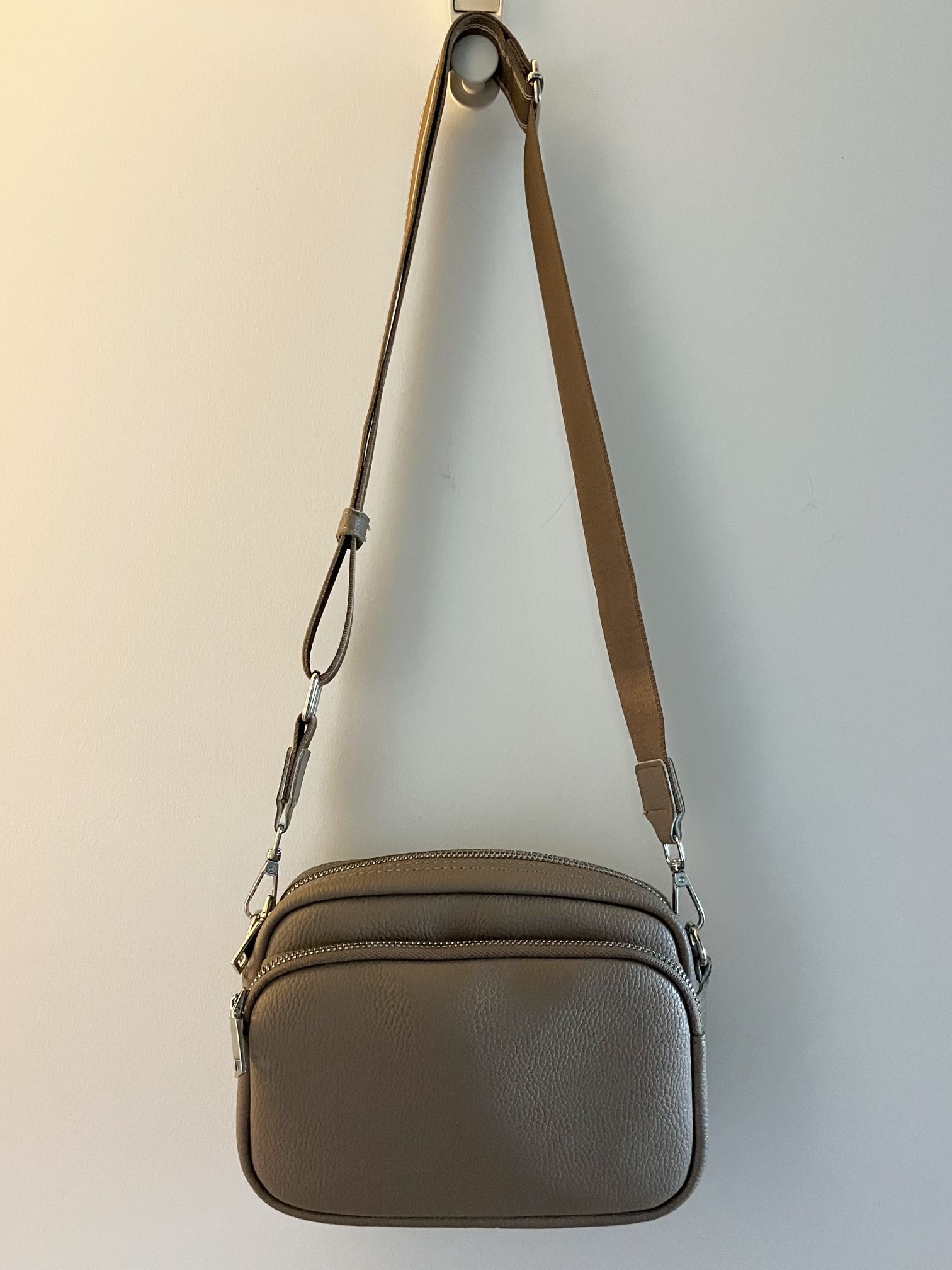 Vegan Leather Crossbody Purse (Beige)