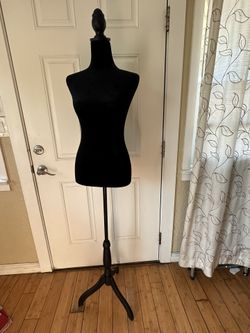 New Two Black Velvet Maniquí 