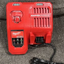 Milwaukee M12 & M18 Rapid Charger