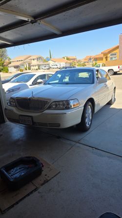 2004 Lincoln Town Car