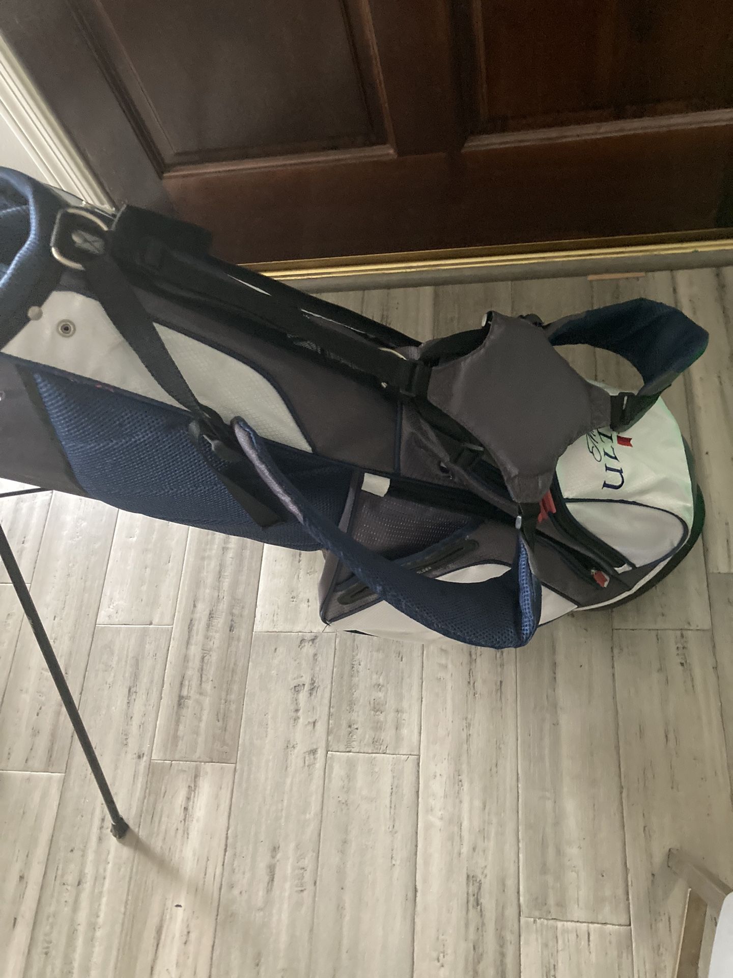 MICHELOB ULTRA 14 COMPARTMENT GOLF STAND BAG WITH BACKPACK STRAPS for