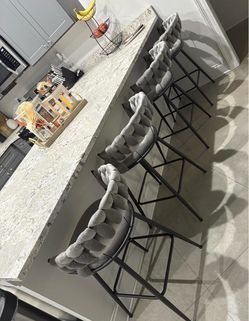 30" Metal Bar Stools Counter Height Barstools Set of 4 Modern Bar Chairs with Woven Back (Light Grey)