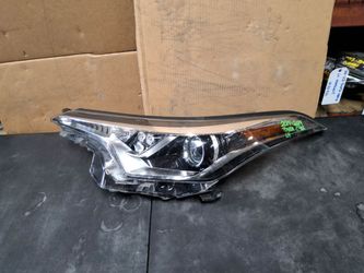 2017-2018-2019 TOYOTA CH-R LEFT SIDE HEADLIGHT OEM USED #10365