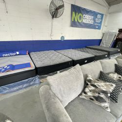 Queen Mattress Set For Sale