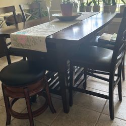 JUEGO DE COMEDOR 36" ALTO X 62" LARGO