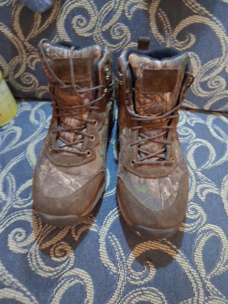 Men’s Camo Hunting Boots – Size 10
