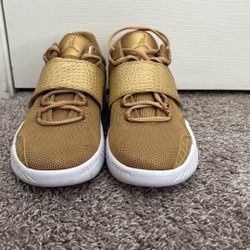 Jordan J 23 gold