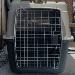Traveling /Enclosed Dog Crate 