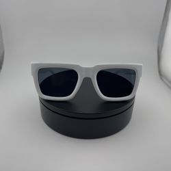 LV Wayfarer Style Glasses (White)