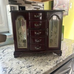 Vintage Jewelry Box 