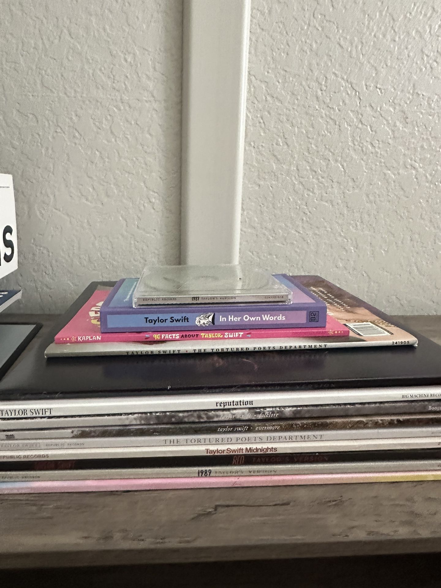 πΆ Taylor Swift Vinyl Collection β 9 Rare Albums β Color Variants + Phantom Edition!