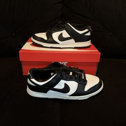 Nike Dunks Low ‘Panda’