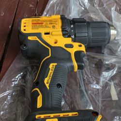 ATOMIC 20-Volt MAX Cordless Brushless Compact 1/2 in. Drill/Driver (Tool-Only)