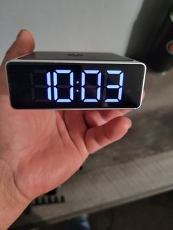 Noklead Digital Clock With Wireless Charger 