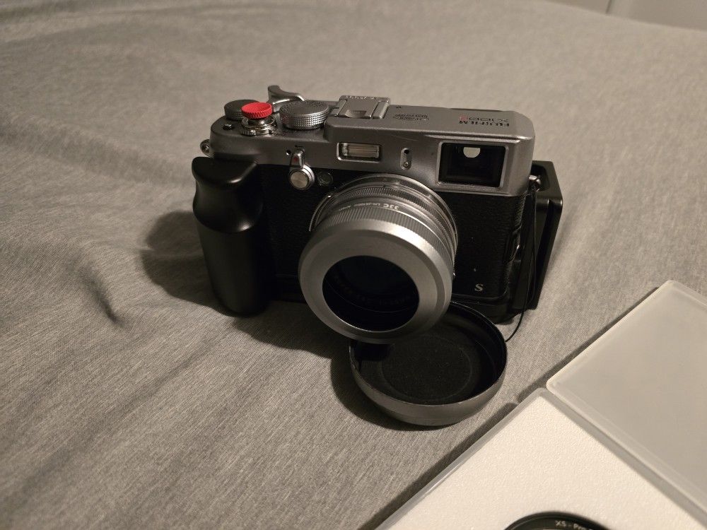 Fujifilm X100s