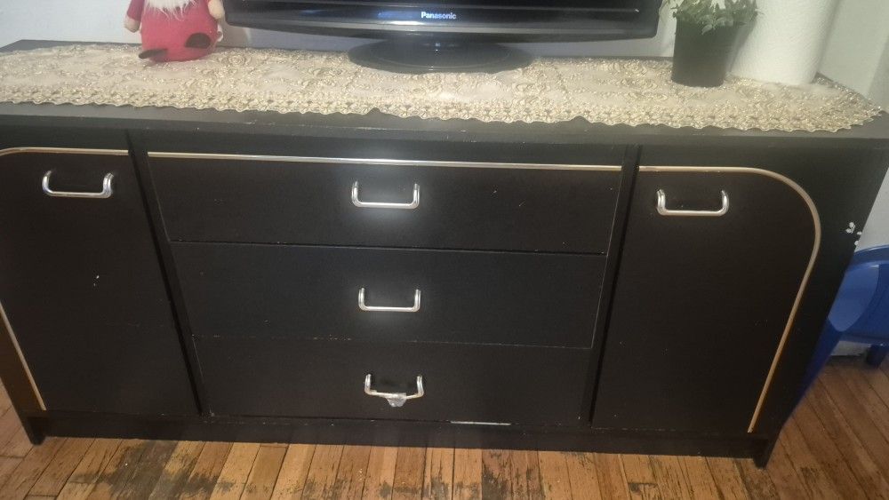 Black Dresser