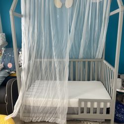 Unisex Crib To Toddler bed with Mattress And Changing Table