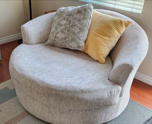 Oversized swivel chair