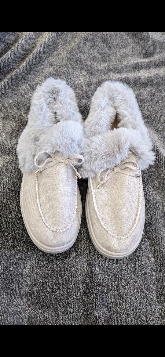 Leather Hard Sole Slippers With Fur Trim Size 8,5 New