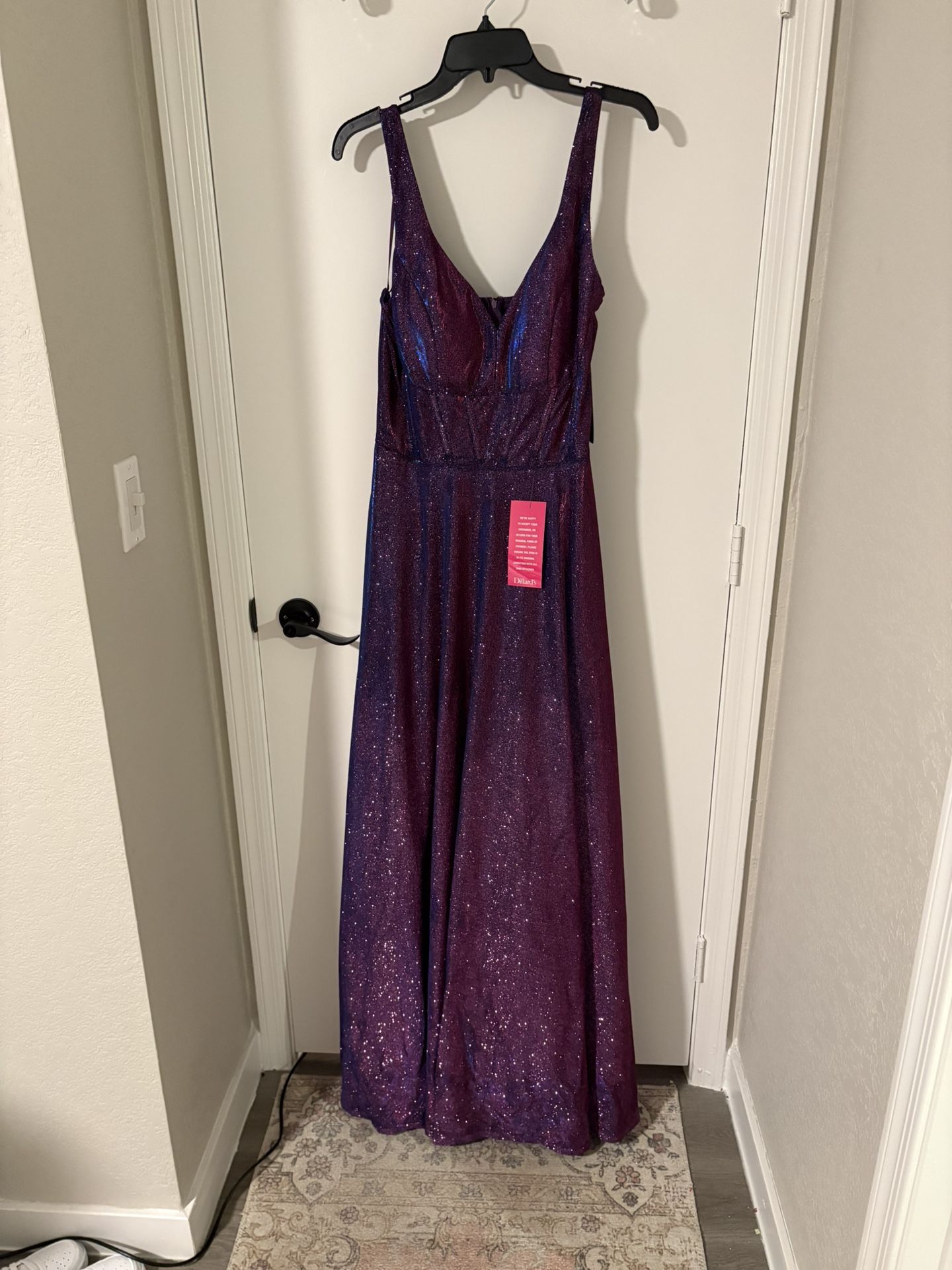 Gown/Formal Dress