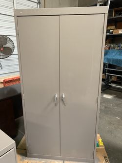 Refurbished file cabinet - 2 door -5 shelves