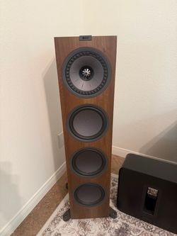 KEF Q950 Floor Standing Speakers W/ Hi end cables