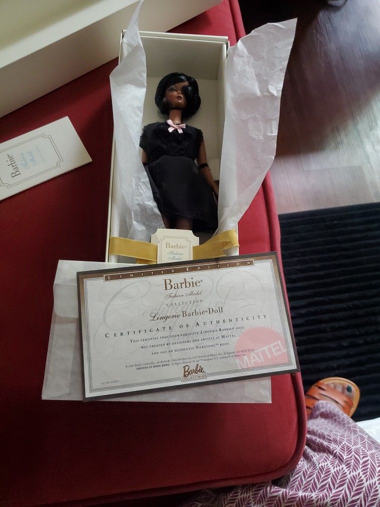 2002,2001 New Lingerie Silktone Barbie DollNew Barb