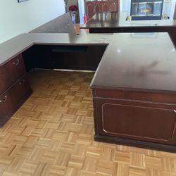 Cherry Wood Executive Desk *FREE*