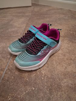 Girls shoes. Size: 3