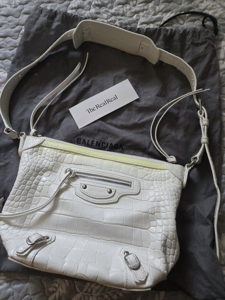 BALENCIAGA NEO BAG