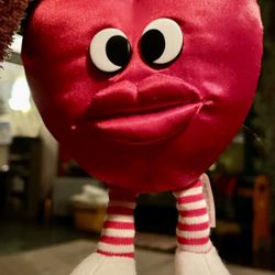 Vintage ‘83 valentine GUND Kissin’ Cousins Red Heart Plush. Big Kissing Lips.