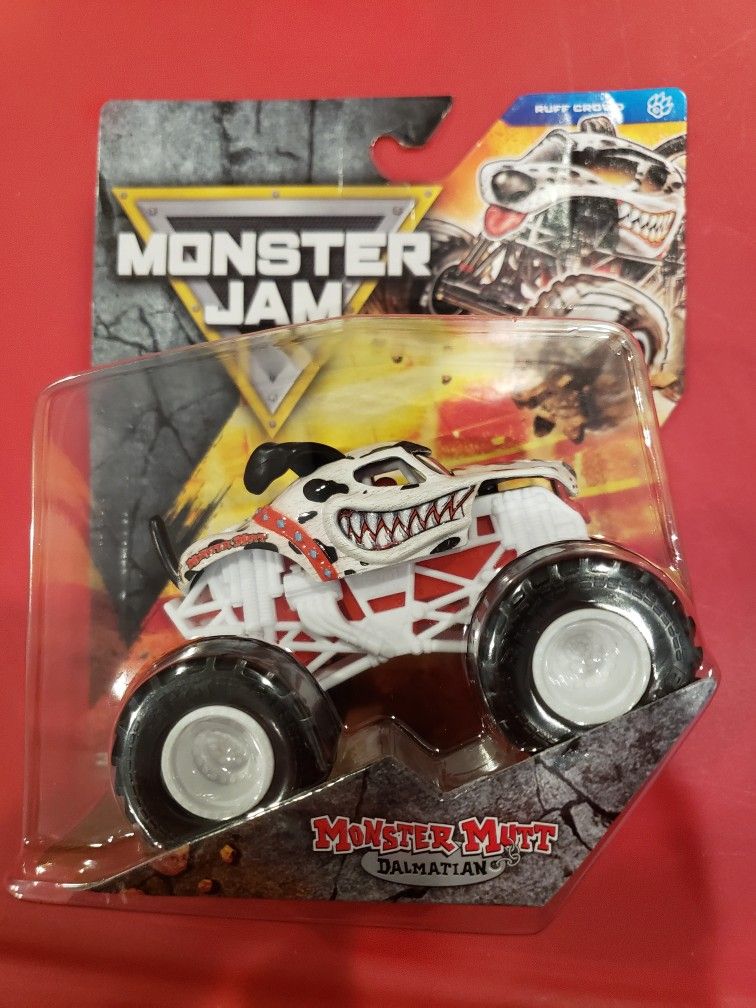MONSTER JAM "MONSTER MUTT DALMATION" Series 42, Ruff Crowd, 1/64 Scale, VHTF