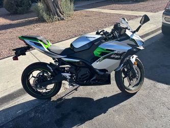BRAND NEW KAWASAKI NINJA E1