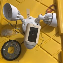 Ring Floodlight Cam- Wired 