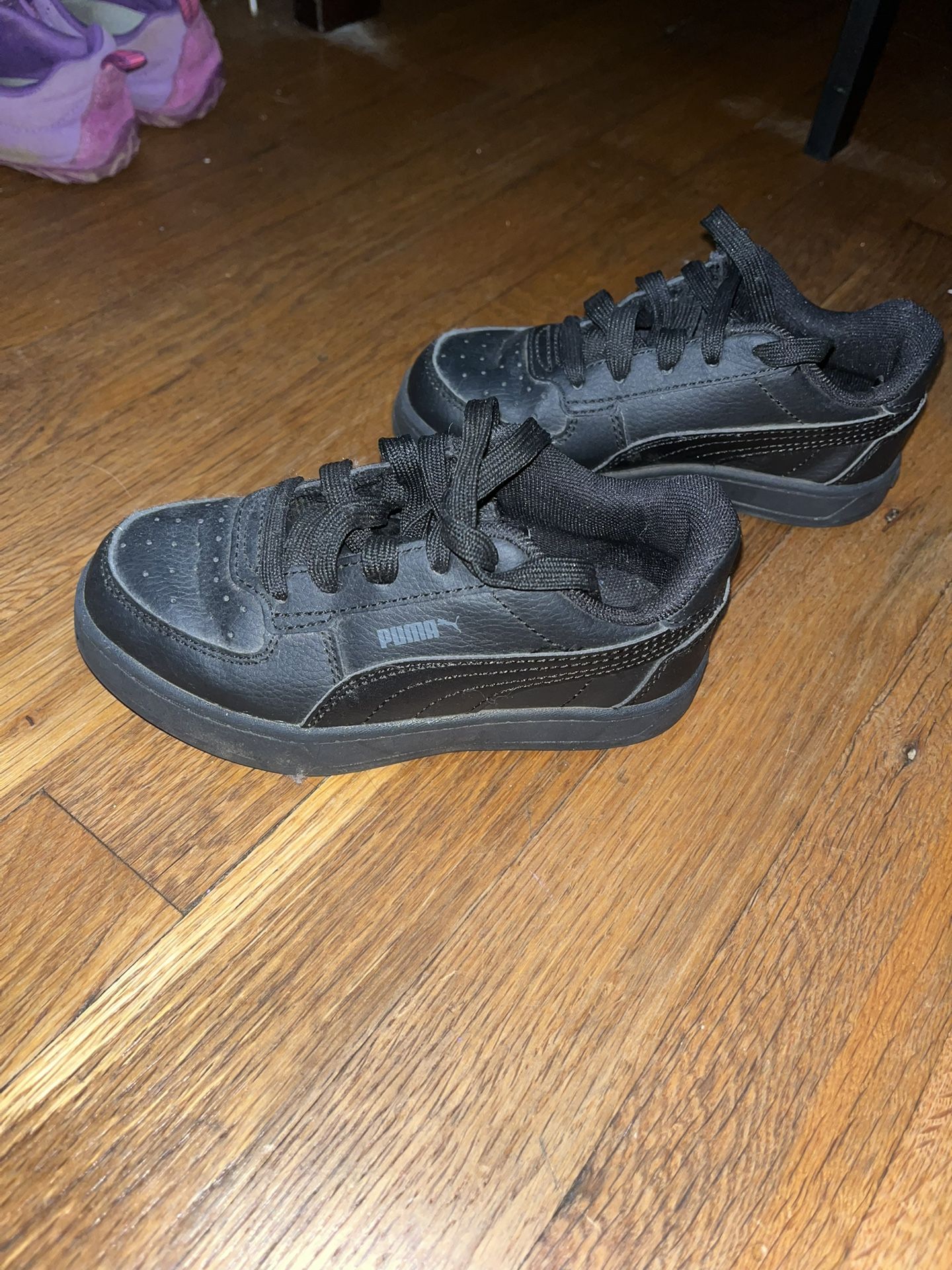Girls Pumas Size 10