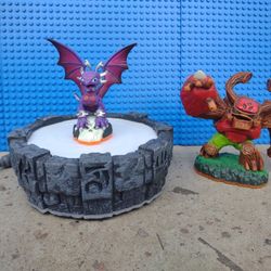 Skylanders Xbox 360 Portal, Tree Rex & Cynder Figures