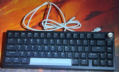 Womier SK65 wireless gaming keyboard