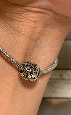 925 Sterling silver filigree design friends charm